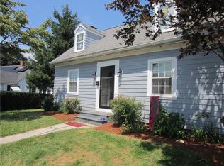 32 Hamilton Rd, Cranston, RI 02910