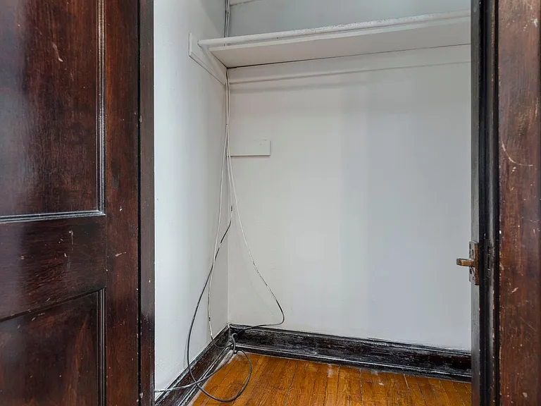 Cavalier Apartments — Photo 44