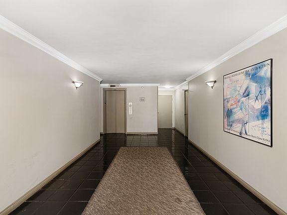 4th image of 1011 Palm Ave APT 105