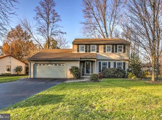 12 Woodland Ave, Lititz, PA 17543