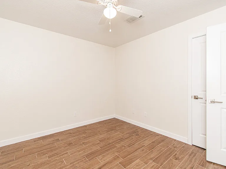 304 Timber Ridge Dr — Photo 16
