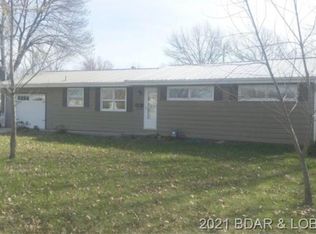208 Gerhart Ave, Eldon, MO 65026