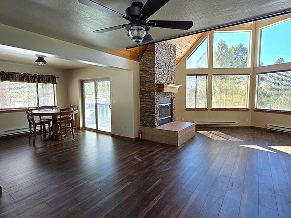 2nd image of 2795 Coyote Rdg