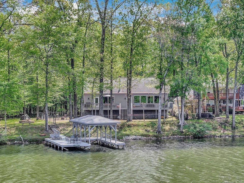 1st image of 216 Meadowcliff Dr