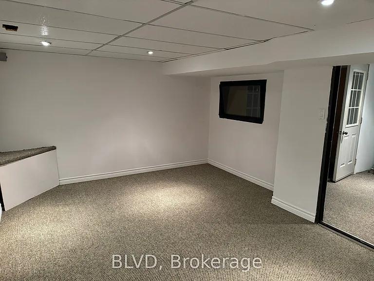 63 Johnston Ave #LOWER LEVEL — Photo 7