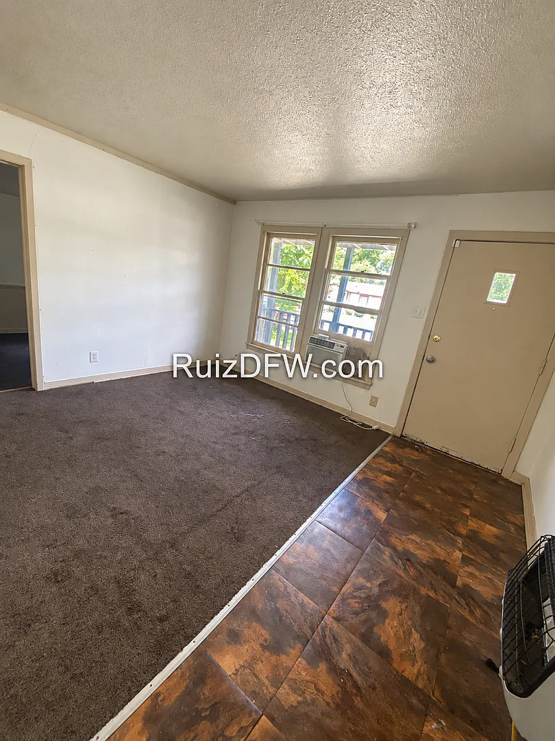 Single-Family Home Available! — Photo 4