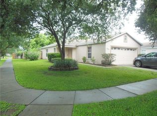 1743 Mosaic Forest Dr, Seffner, FL 33584