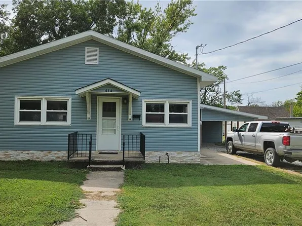 414 S 3rd St, Humboldt, KS 66748