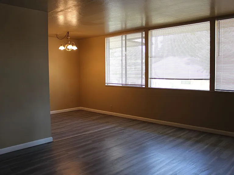 248 W Knoles Way — Photo 31