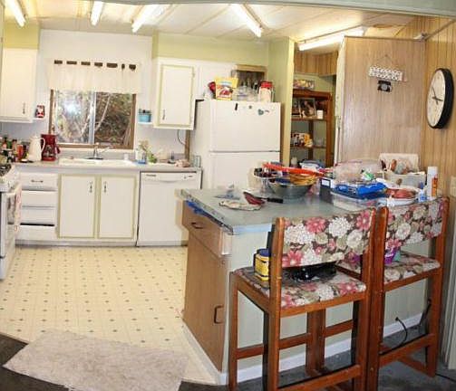2nd image of 819 Spindrift Ave #819