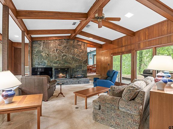 4th image of 10430 Lakeshore Dr