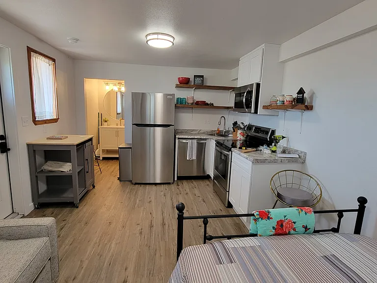 857 Pine Hollow Rd — Photo 5