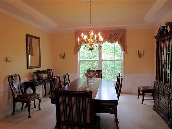 5th image of 665 Polo Woods Dr