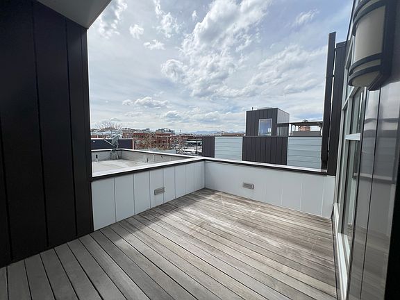 Fourth floor deck