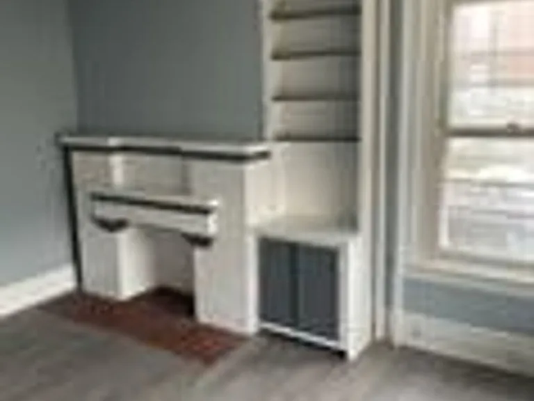 202 S Madison St — Photo 4