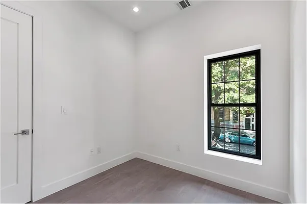 Rented by Hagstrom Management Inc | media 4