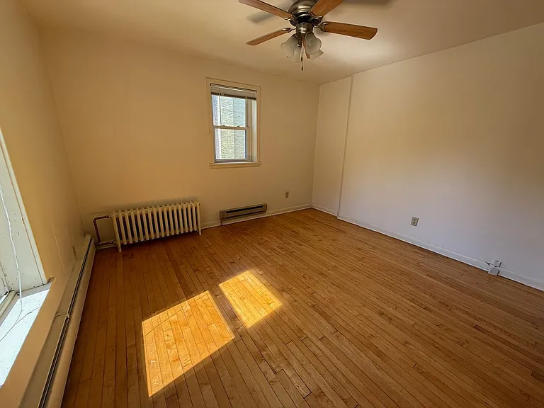 128 W Gilman St — Photo 15
