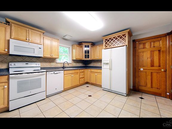3rd image of 7711 Blue Spruce Ct