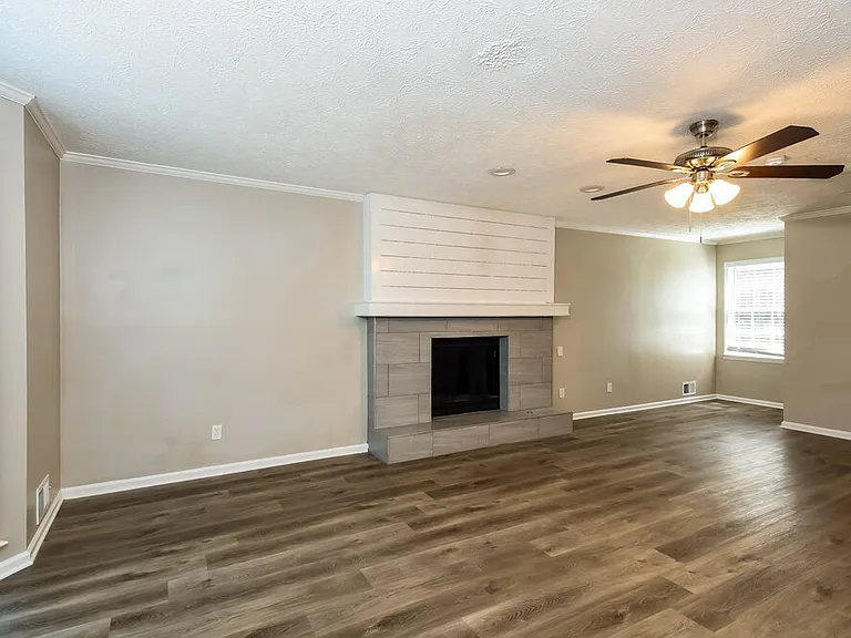4936 Condor Pl NE — Photo 5