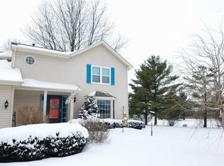 5413 W Sarasota Dr, McHenry, IL 60050