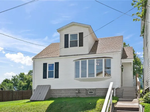 666 Ewing St, Washington, PA 15301