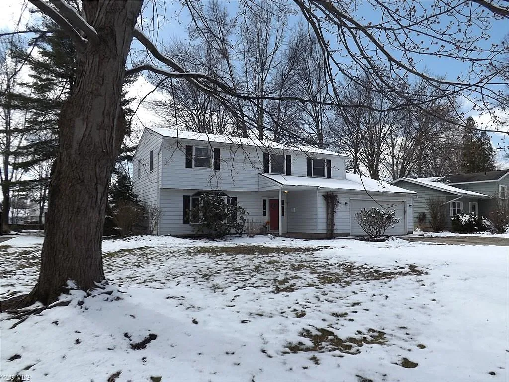 26185 Hickory Ln photo 1