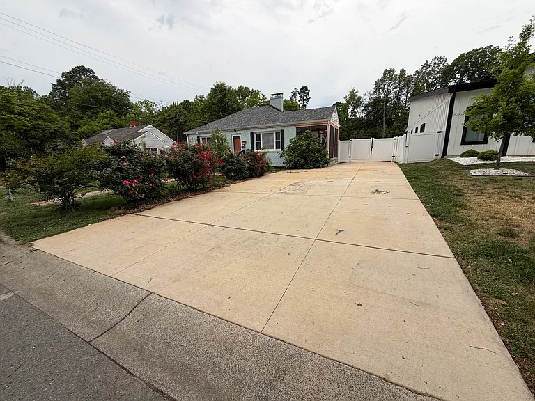 1240 Skyview Rd — Photo 23