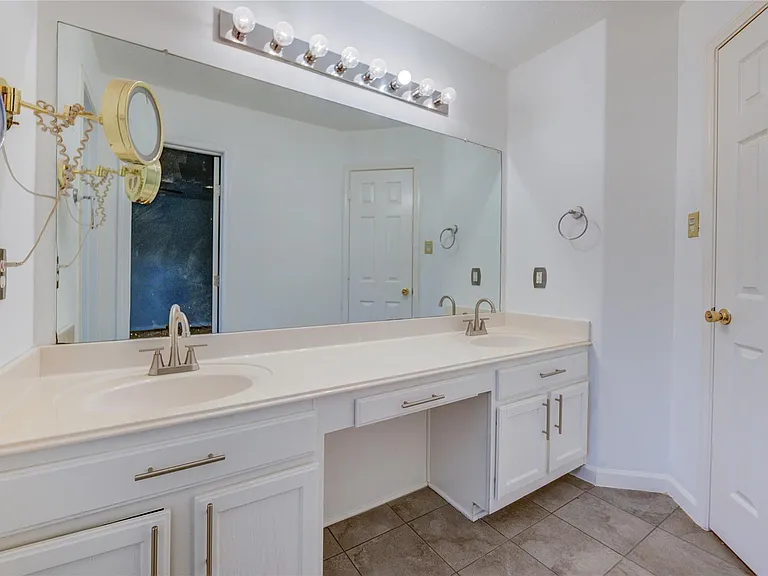 16464 Beewood Glen Dr — Photo 35