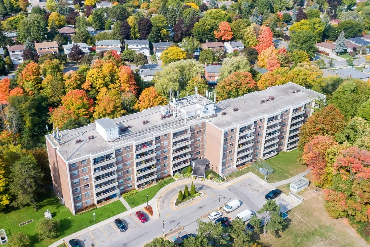 Stubbs Apartments — Photo 2