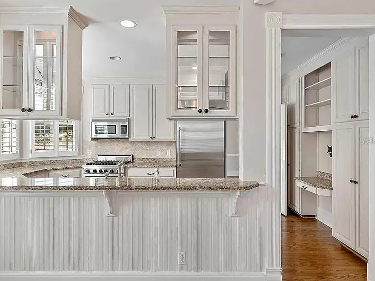 1119 Belleaire Cir — Photo 18