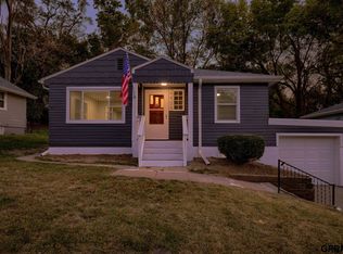 4409 Pinkney St, Omaha, NE 68111