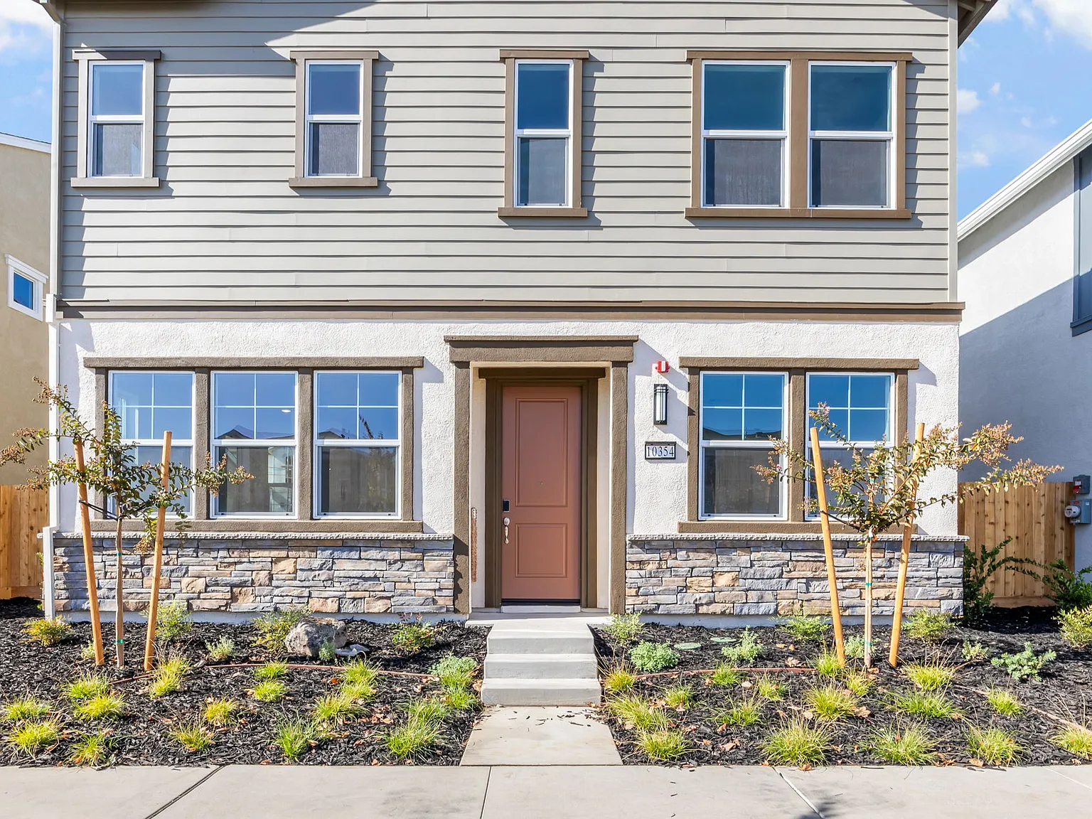 4 bed, 2070 sqft, $3,500 — Photo 3