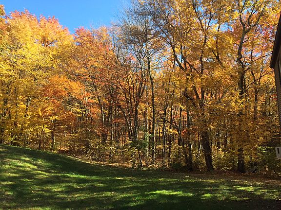 border 12.5 acres open space