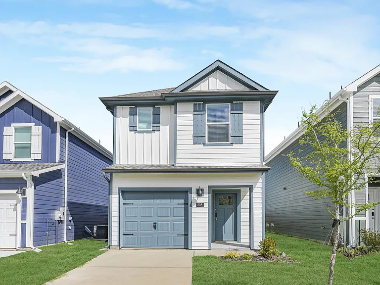 308 Cedar Ct — Photo 2
