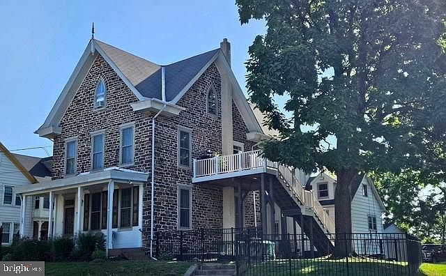 1st image of 367 N Main St