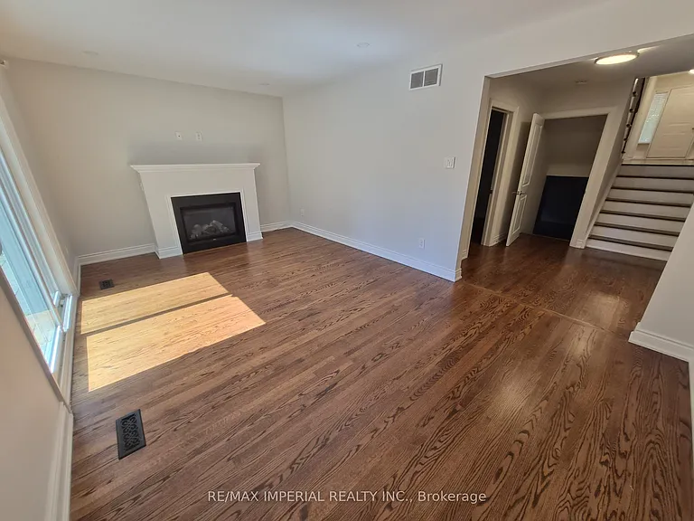 8 Multiflora Pl — Photo 7