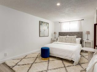 64 W Whitefield Cres NE #8, Calgary, AB T1Y5K1