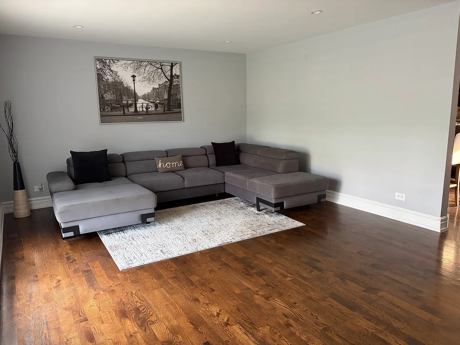 3 bed, 1310 sqft, $3,200 — Photo 4