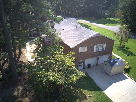 2nd image of 101 Hillcrest Ln