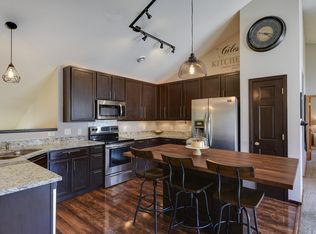 6711 Folkestone Rd, APPLE VALLEY, MN 55124