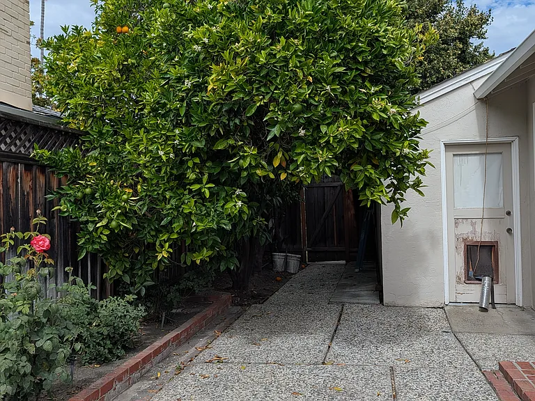 2112 Rockhurst Ct — Photo 8