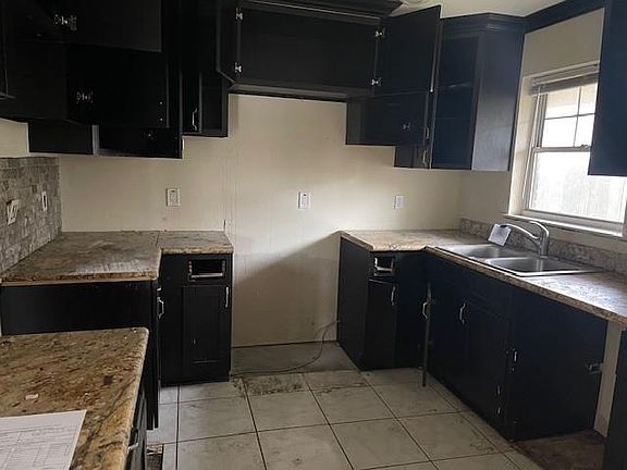 3rd image of 3511 Herald St
