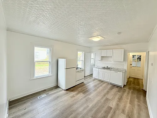 174 Brentwood Ave #1 Photo 1