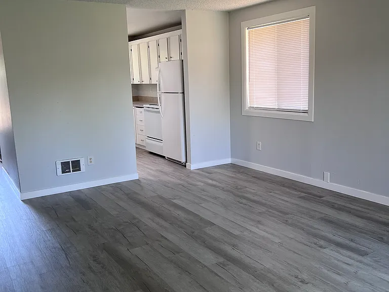 12819 Valley Ave E #1 — Photo 3