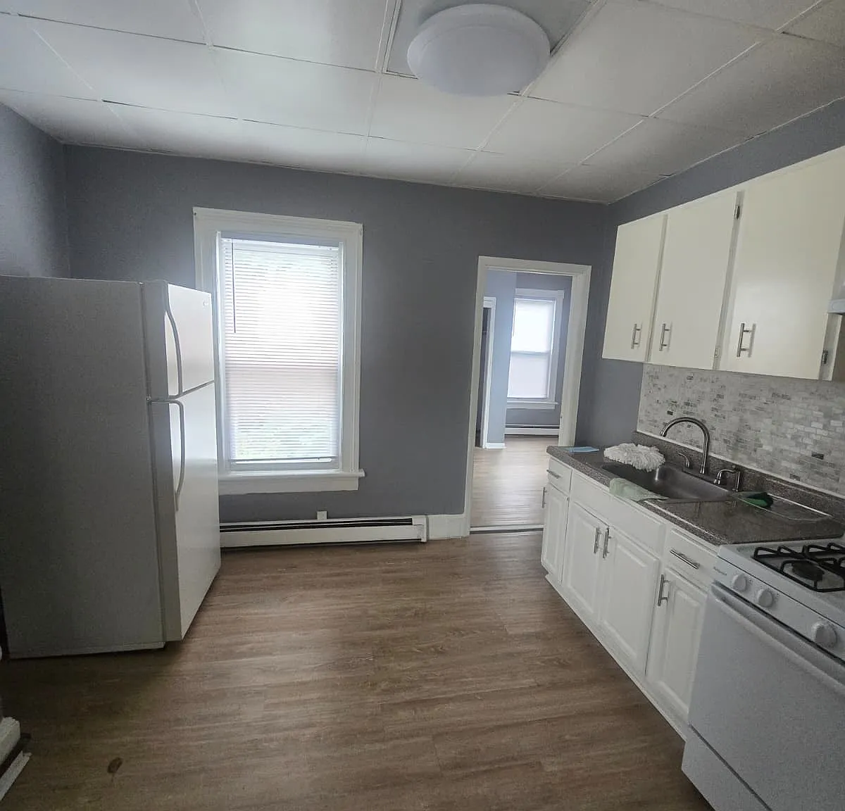 2 bed, $2,000 — Photo 2
