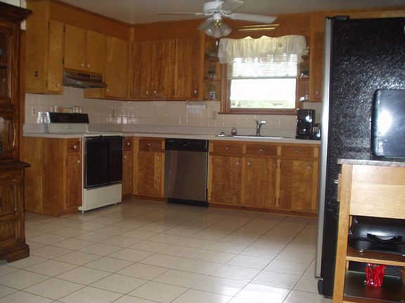 3rd image of 1108 Kittery Dr