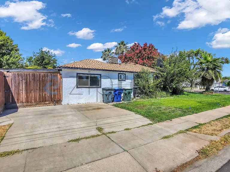 503 W Fountain Way — Photo 4