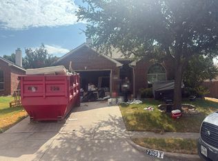 7305 Hogan Dr, Benbrook, TX 76126