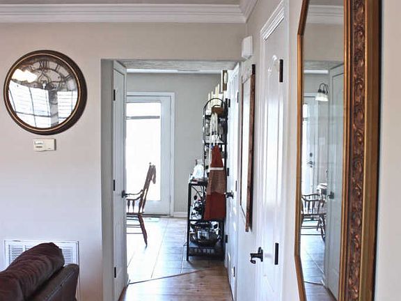 4th image of 48 Catherine Ct