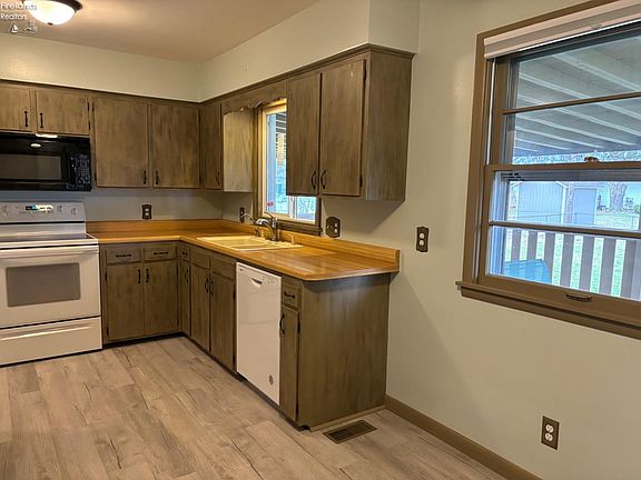 5th image of 29 Parkview Dr